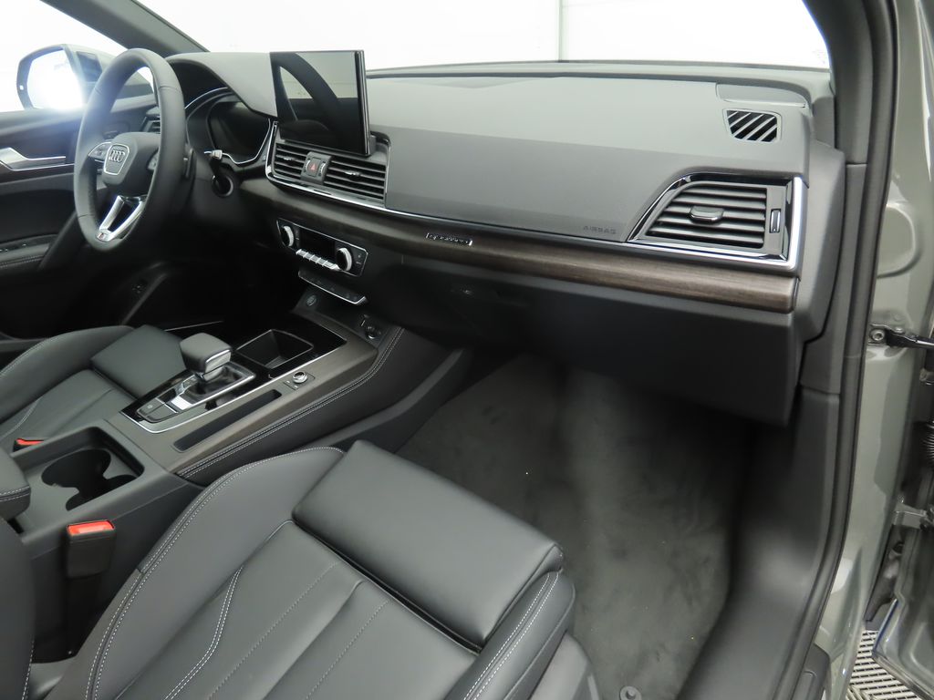 2025 Audi Q5  19