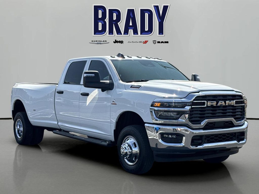 2026 RAM 3500 Tradesman Crew Cab LB DRW 4WD