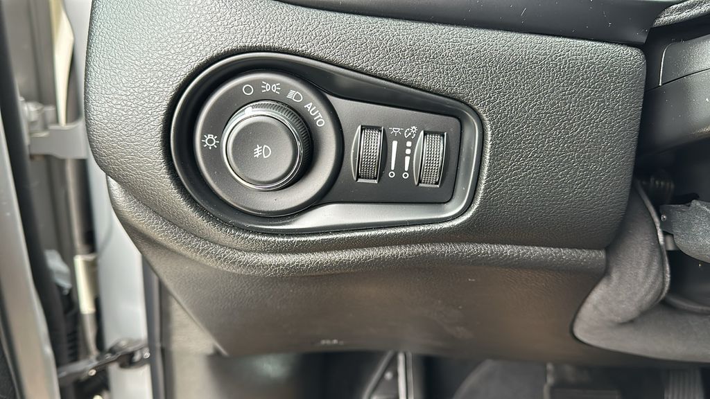 2017 Jeep Renegade Limited Silver at Classic Elite Chevrolet Hwy 6