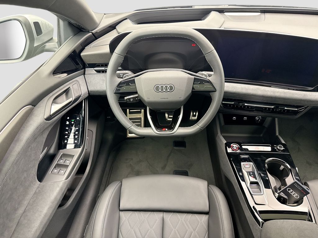 Thumbnail: 2025 Audi e-tron S - 10