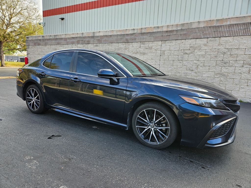 2021 Toyota Camry SE 7