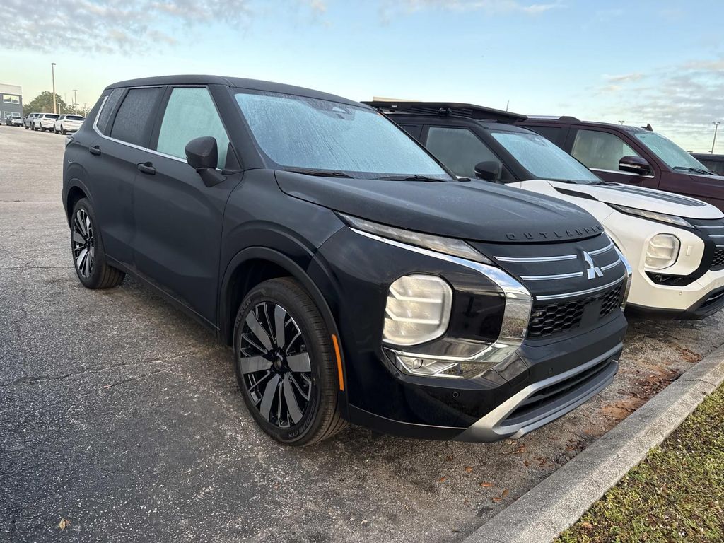 2026 Mitsubishi Outlander SE