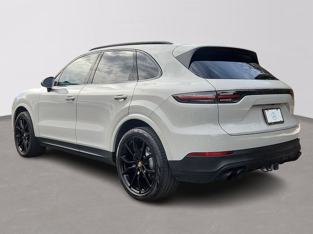 Thumbnail: 2023 Porsche Cayenne - 6