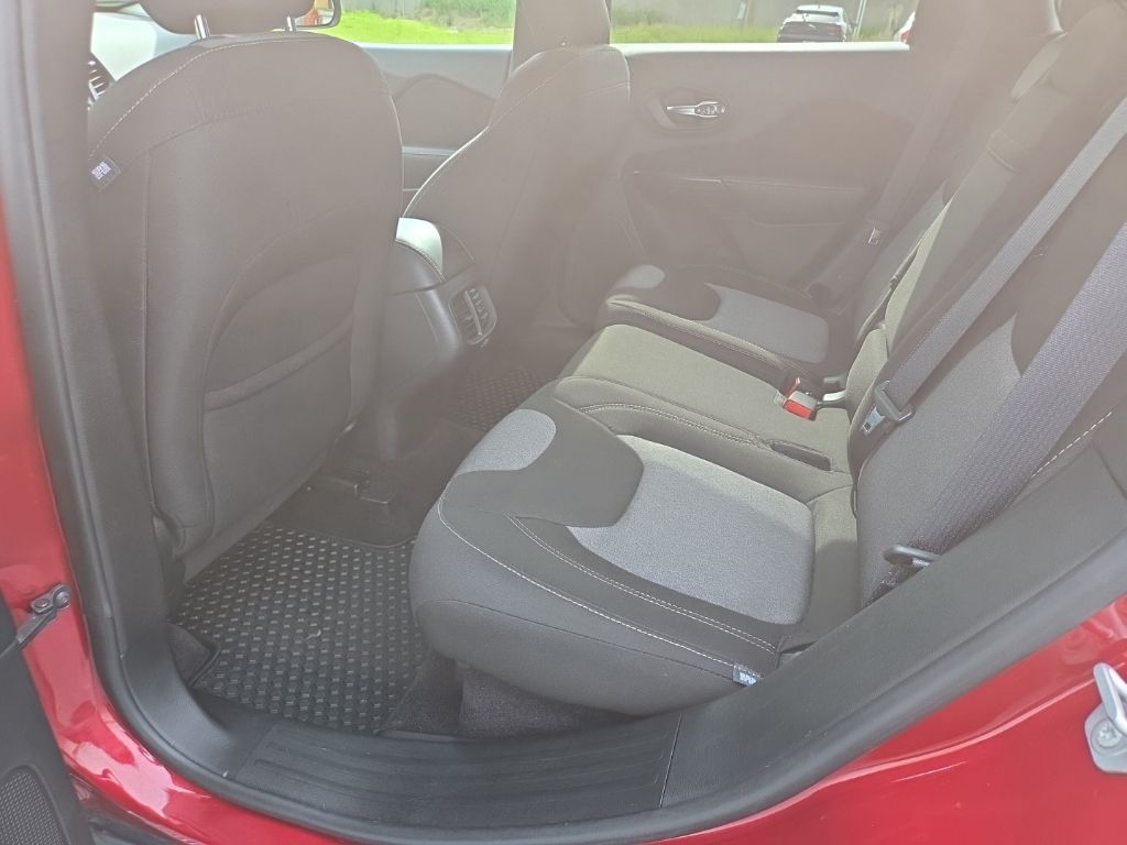 Used 2017 Red Jeep Sport image 12