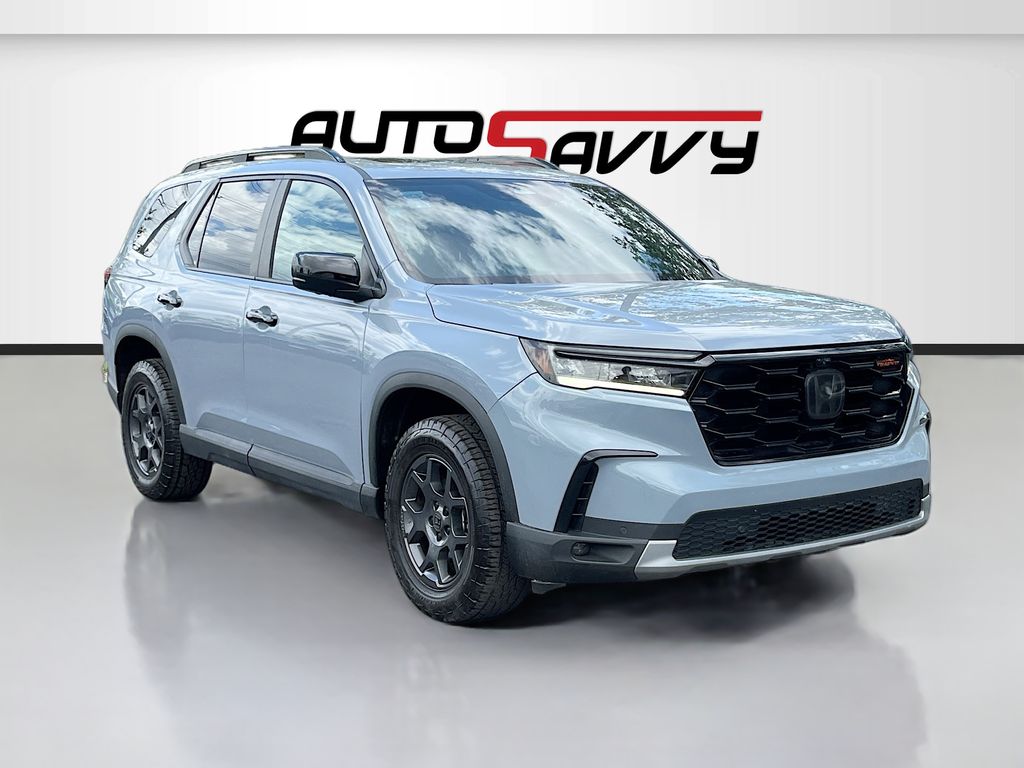 2025 Honda Pilot TrailSport AWD's photo