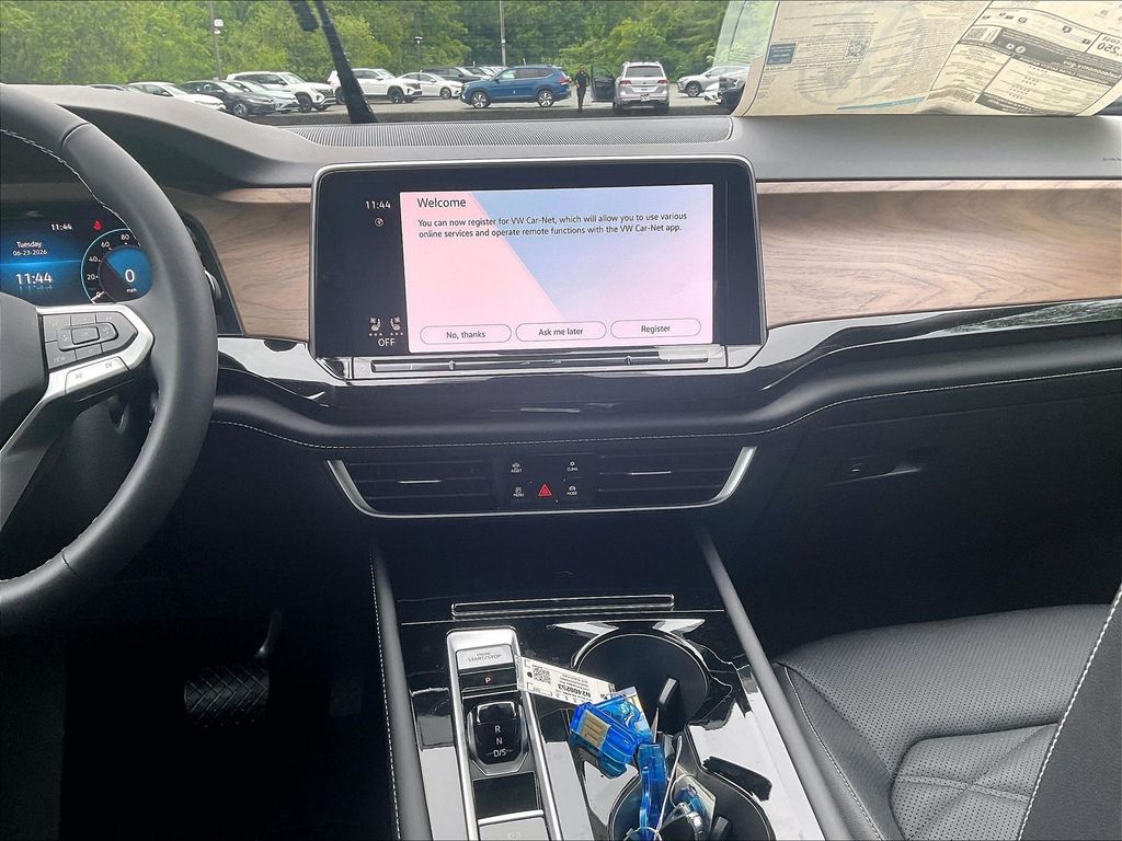 2026 Volkswagen Atlas — photo 13