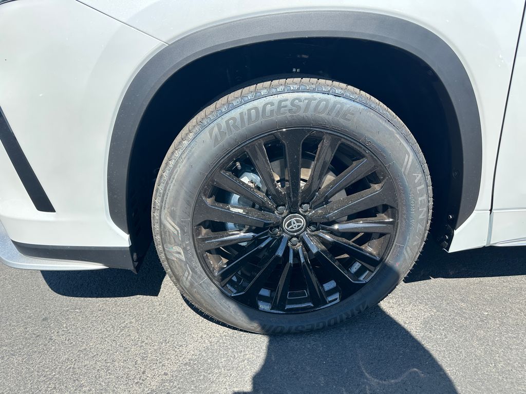 2025 Toyota Highlander XSE
