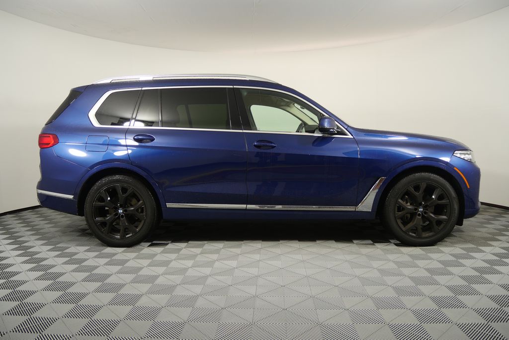 2022 BMW X7 xDrive40i 2