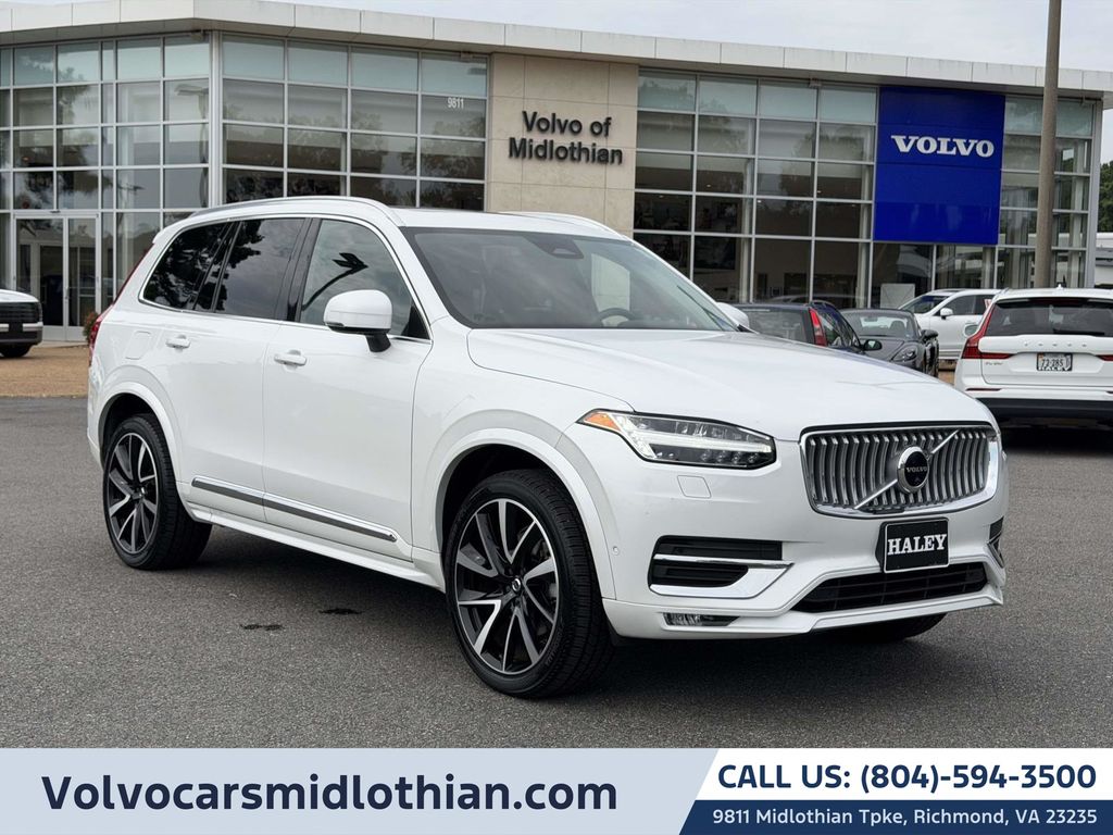 2023 Volvo XC90 B5 Plus Bright Theme AWD