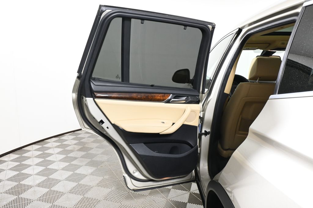 Thumbnail: 2017 BMW X3 - 32