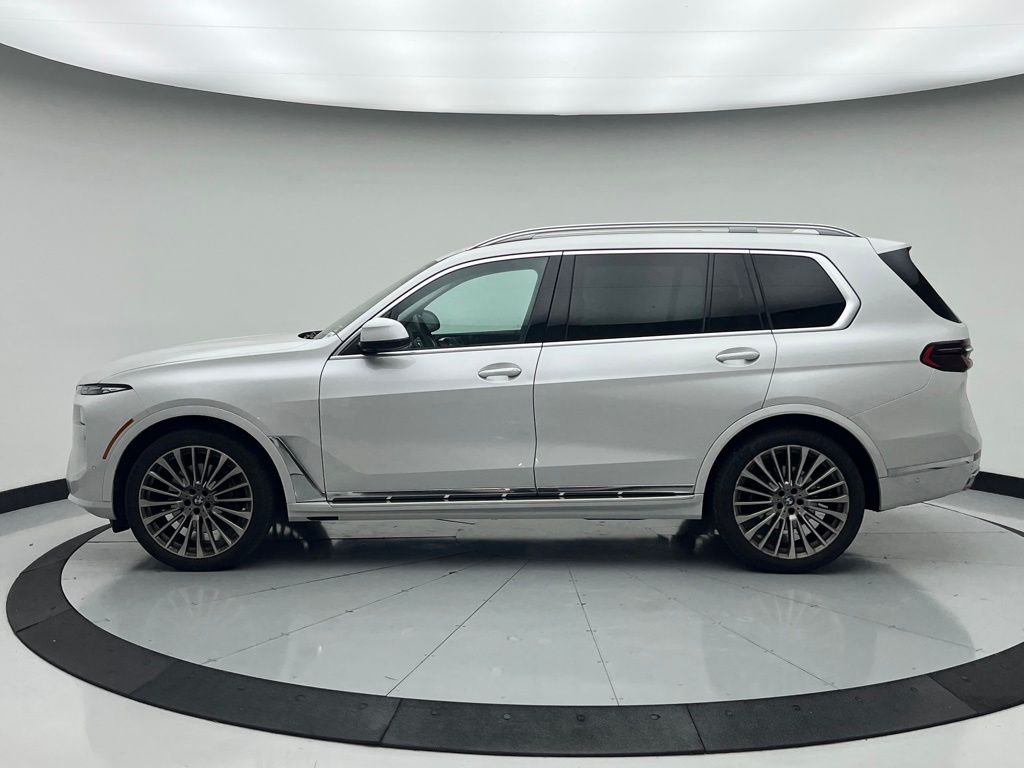 Thumbnail: 2023 BMW X7 - 7