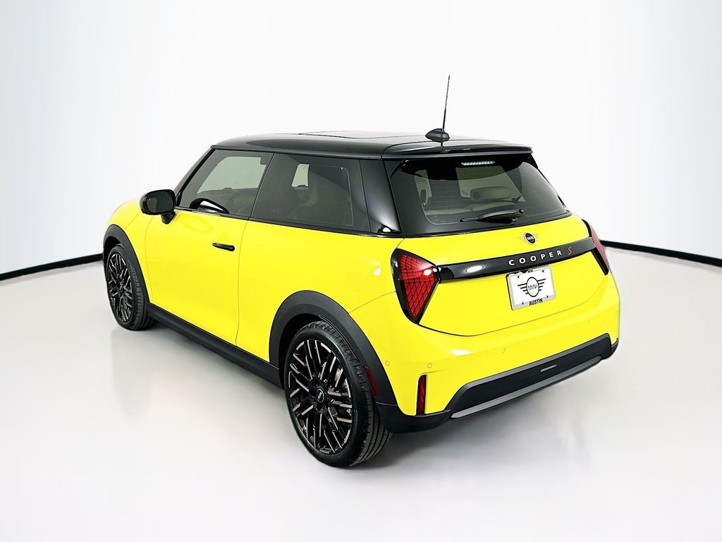 2025 MINI Cooper S 7