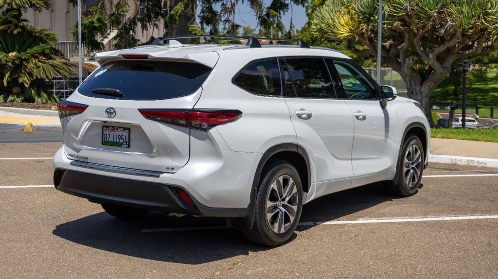 Used 2022 Toyota Highlander XLE 4D Sport Utility