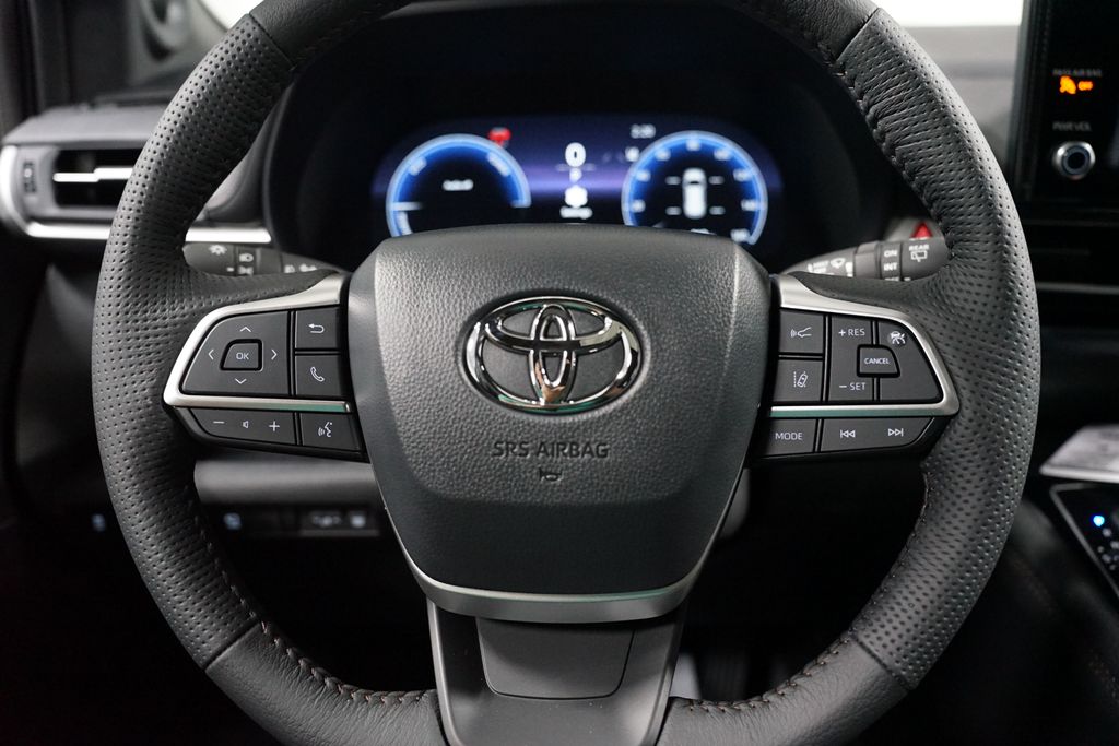 Thumbnail: 2025 Toyota Sienna - 12