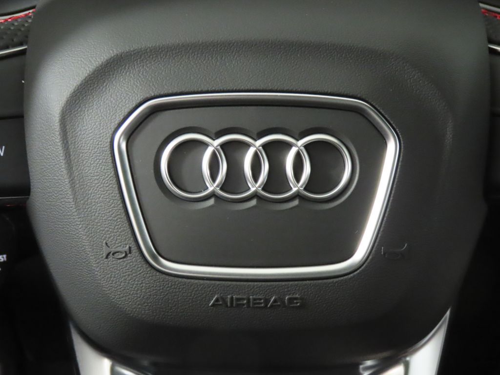 Thumbnail: 2026 Audi RS Q8 - 16