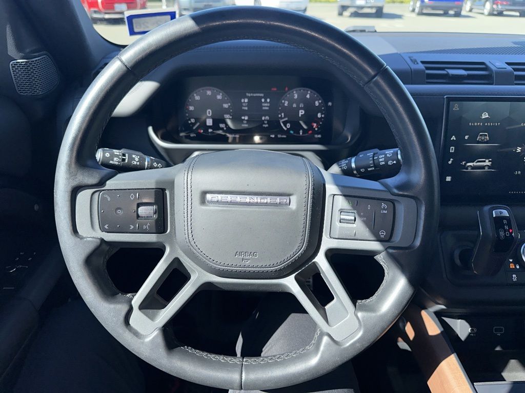 Thumbnail: 2023 Land Rover Defender - 28