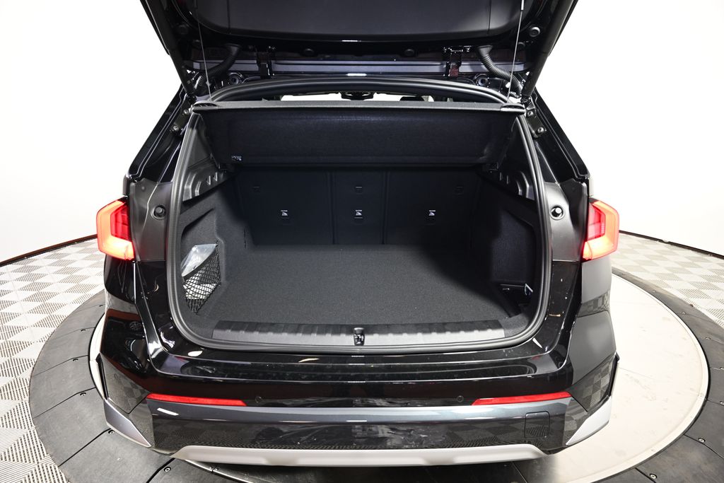 Thumbnail: 2025 BMW X1 - 10