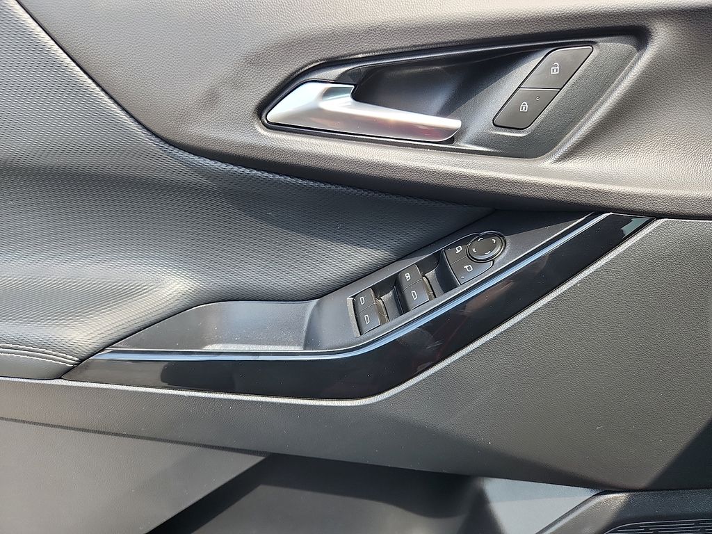 used 2026 Chevrolet Equinox car, priced at $32,794