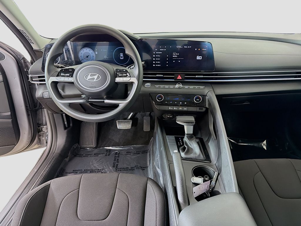 Used 2024 Silver Hyundai SEL image 26