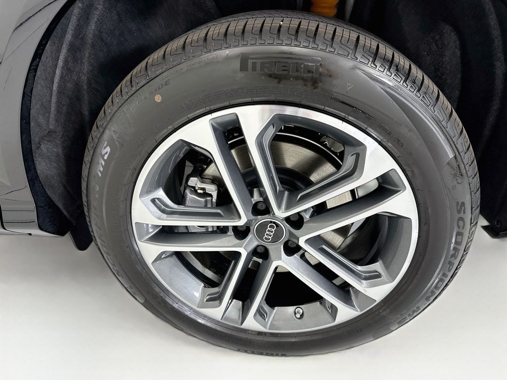 Thumbnail: 2026 Audi Q5 - 31