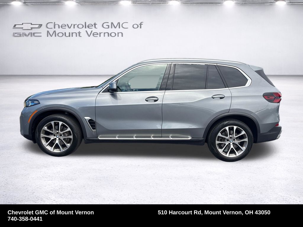 2026 BMW X5 xDrive40i - Image 2