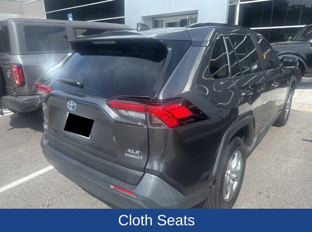 2022 Toyota RAV4 Hybrid XLE