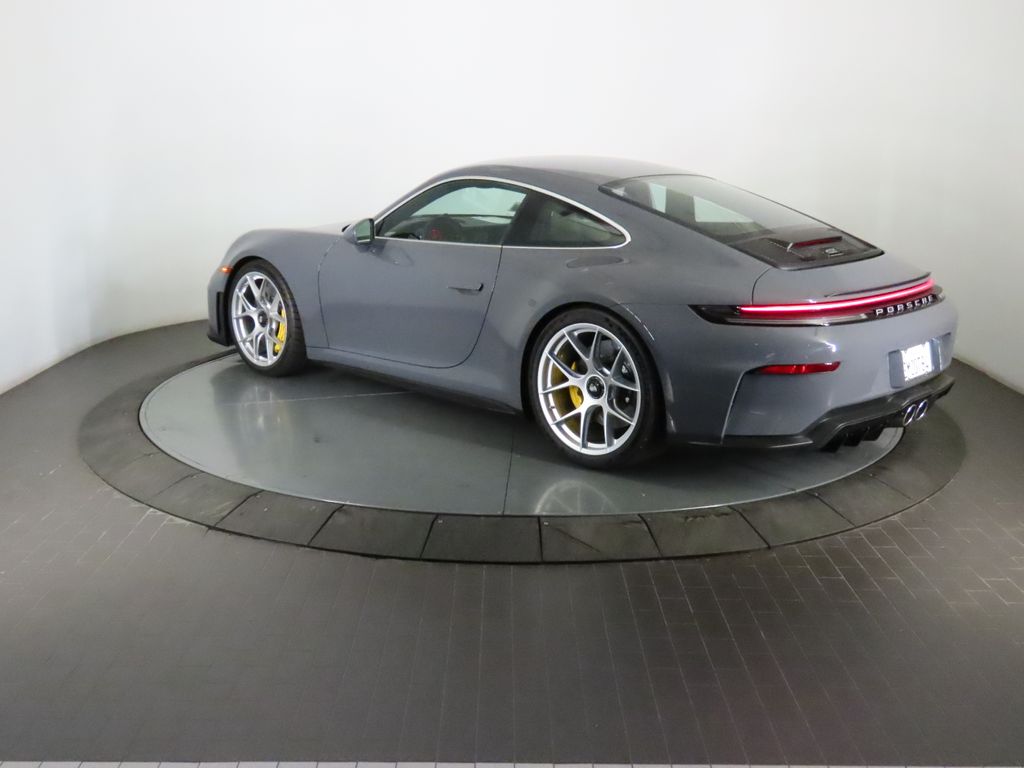 Thumbnail: 2026 Porsche 911 - 3