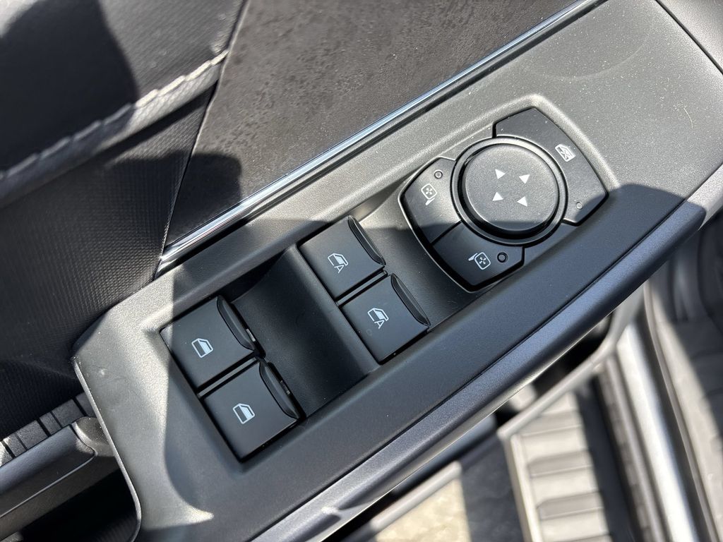 New 2026 Carbonized Gray Metallic Ford XLT image 15