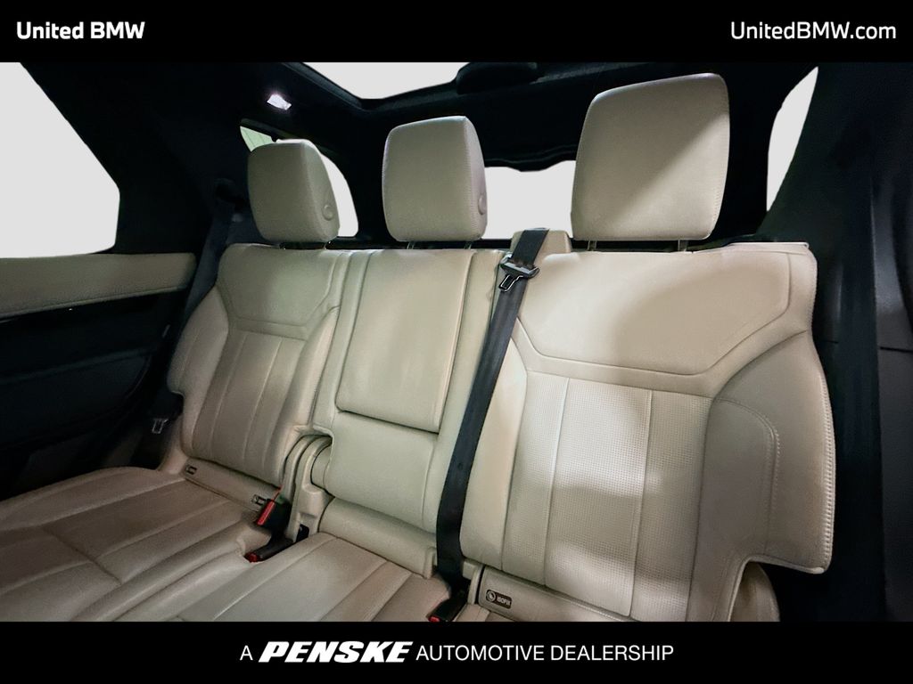 Thumbnail: 2019 Land Rover Discovery - 13