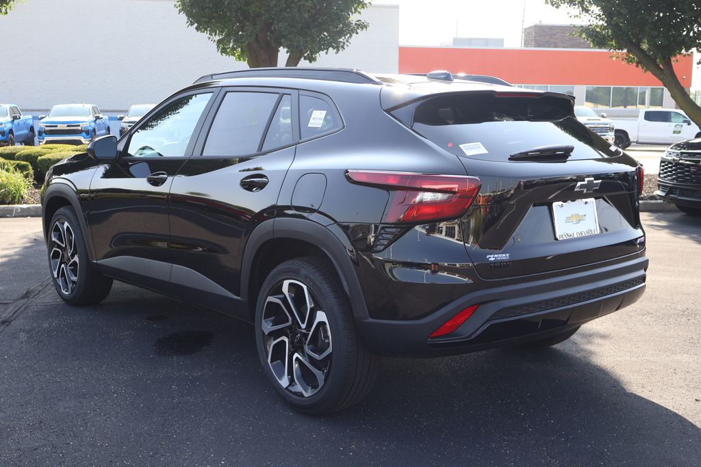 Thumbnail: 2025 Chevrolet Trax - 5