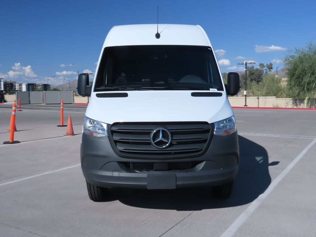 Thumbnail: 2025 Mercedes-Benz Sprinter - 2