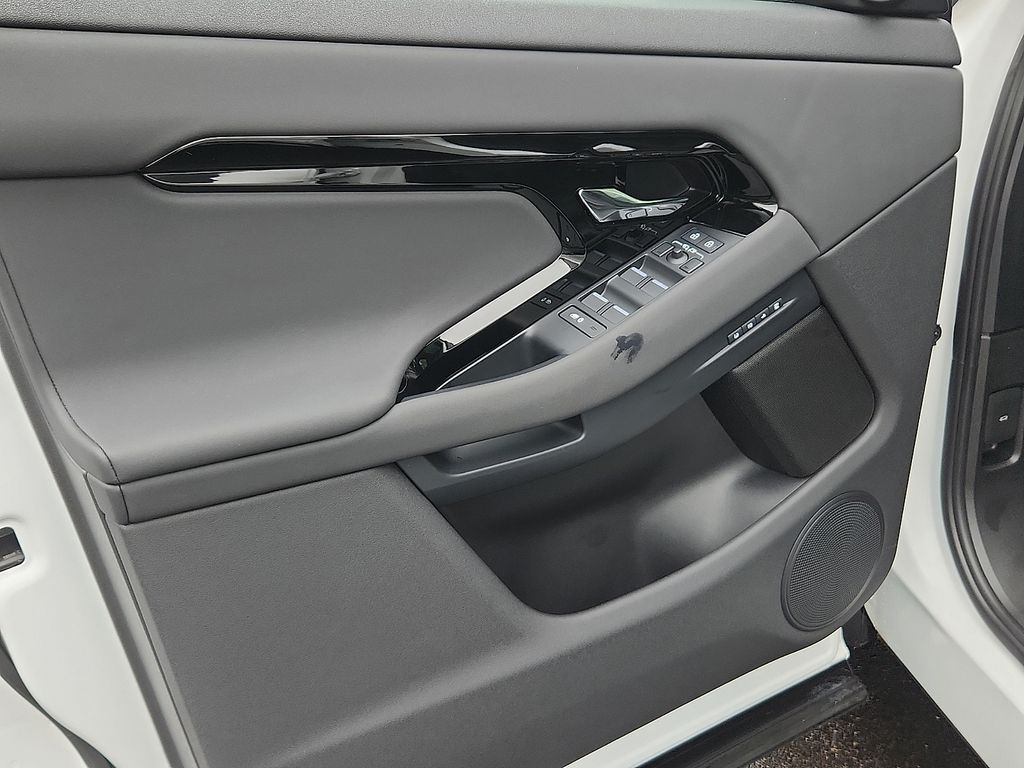 Thumbnail: 2024 Land Rover Range Rover Evoque - 12