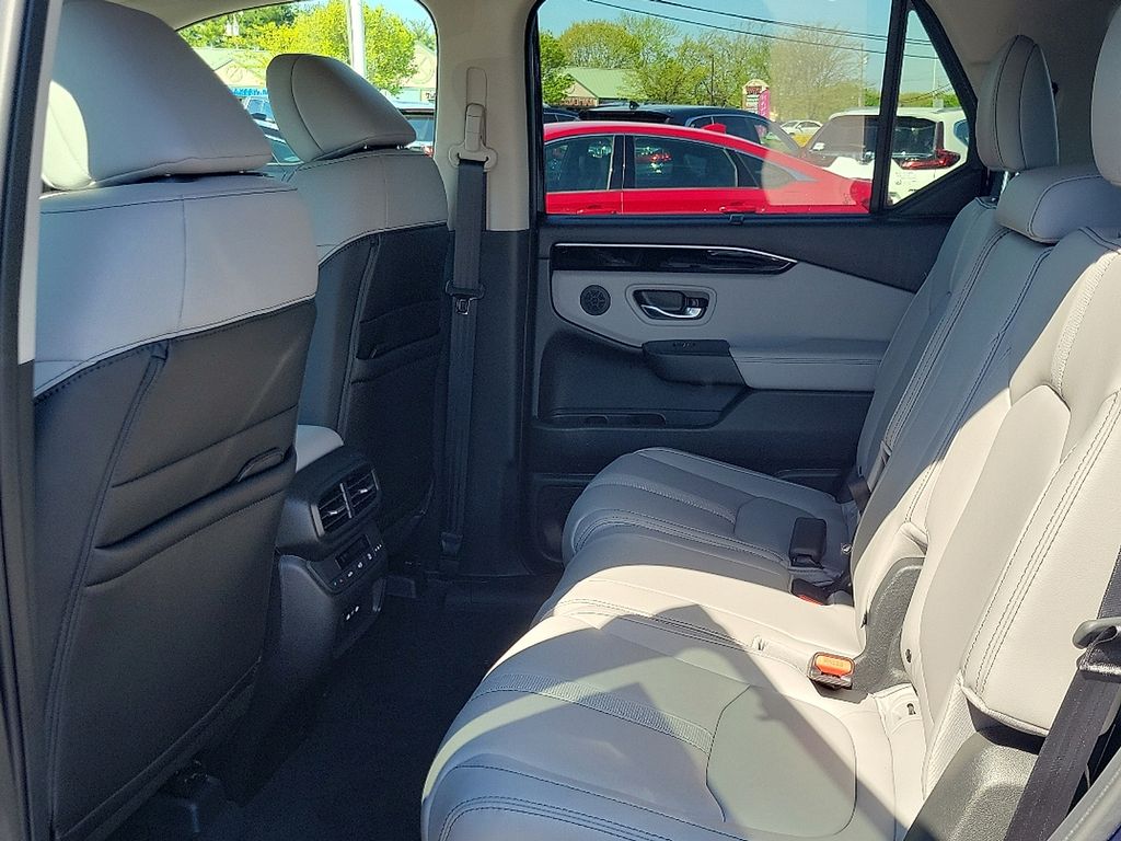 Thumbnail: 2025 Honda Pilot - 6