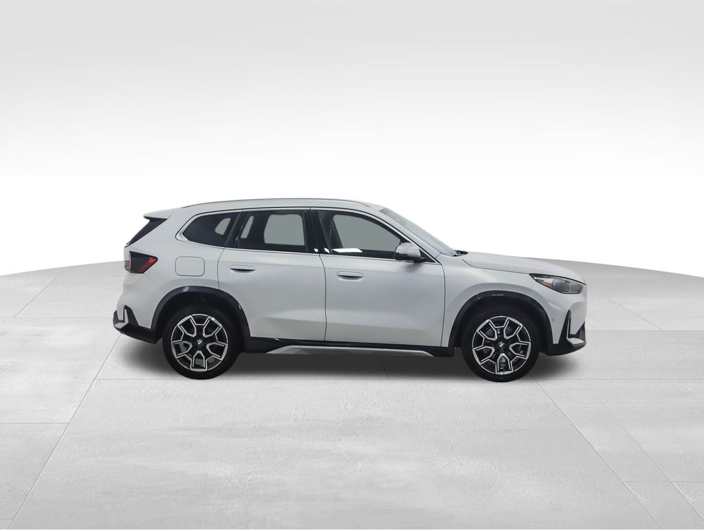 Thumbnail: 2023 BMW X1 - 6