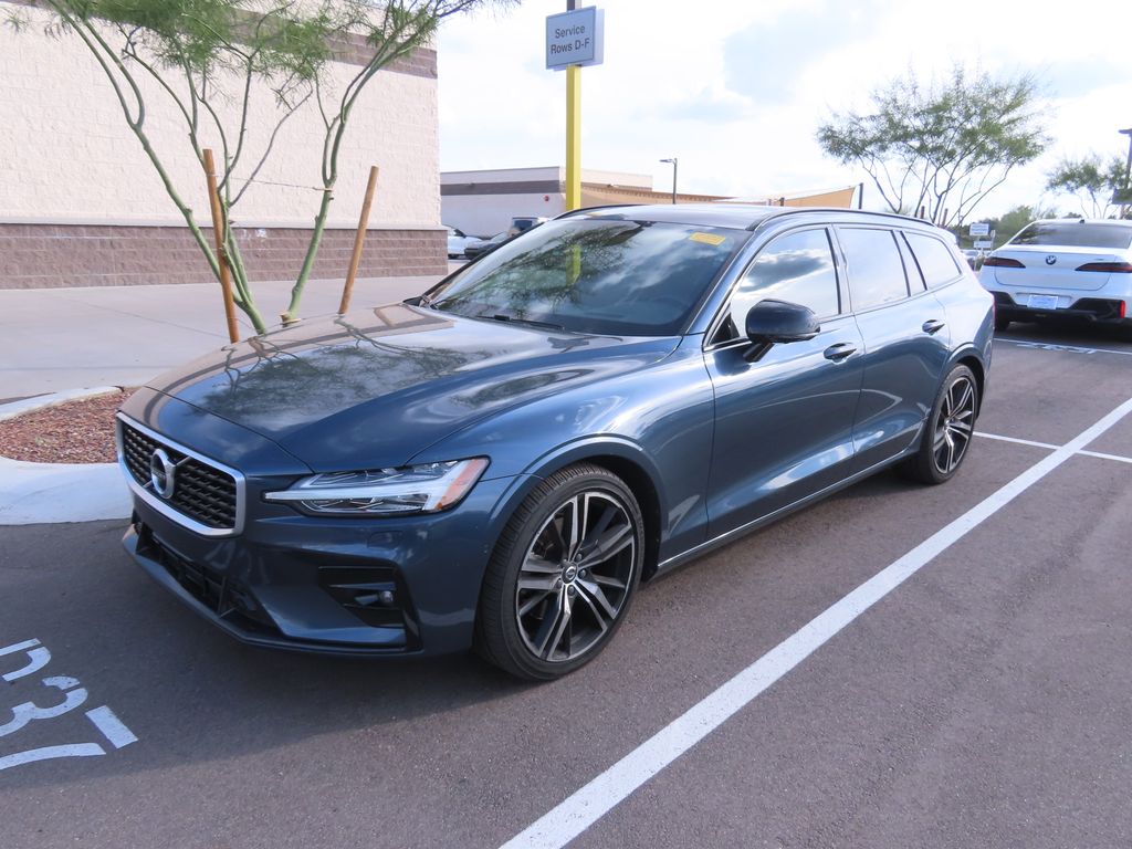 Thumbnail: 2019 Volvo V60 - 2