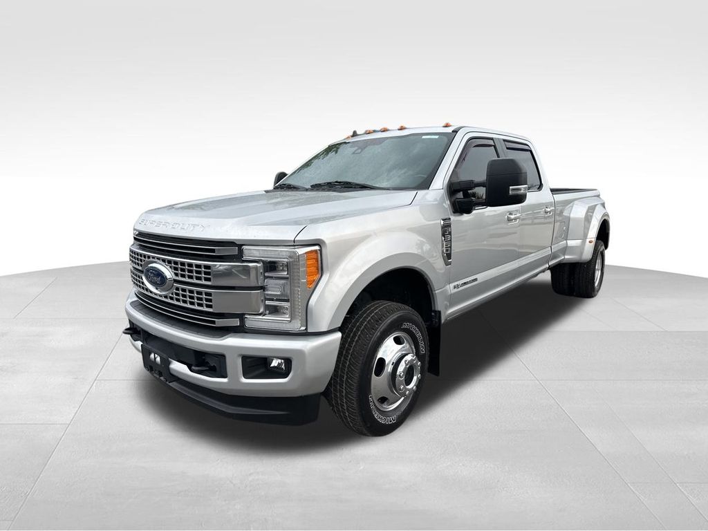 2019 Ingot Silver Metallic Ford Super Duty F-350 DRW Platinum 4X4 Truck