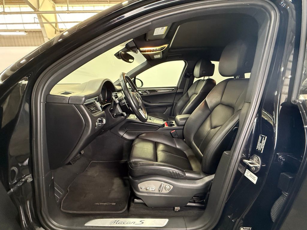 2016 Porsche Macan S