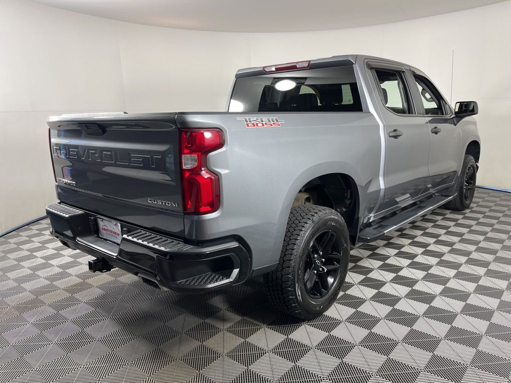 Thumbnail: 2022 Chevrolet Silverado 1500 - 5