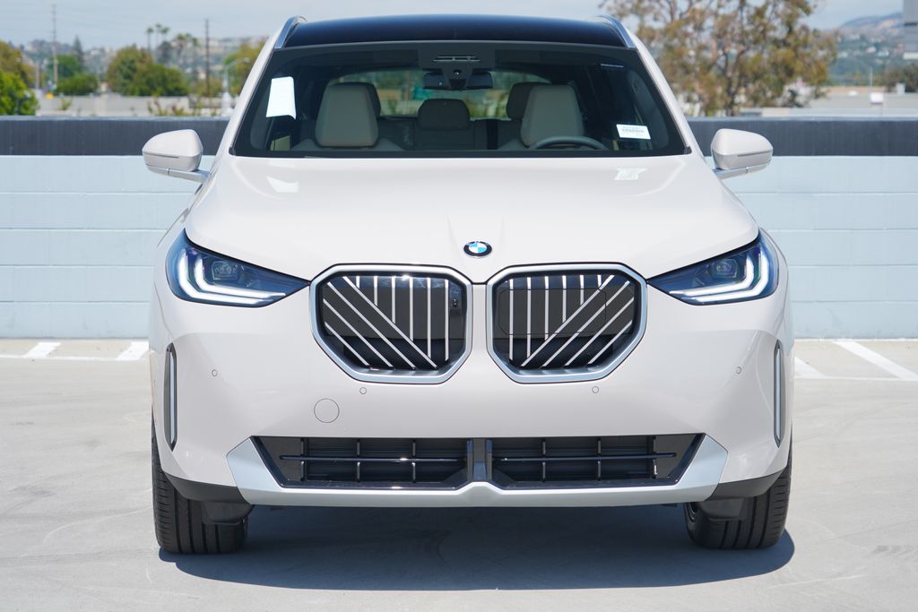 Thumbnail: 2026 BMW X3 - 2