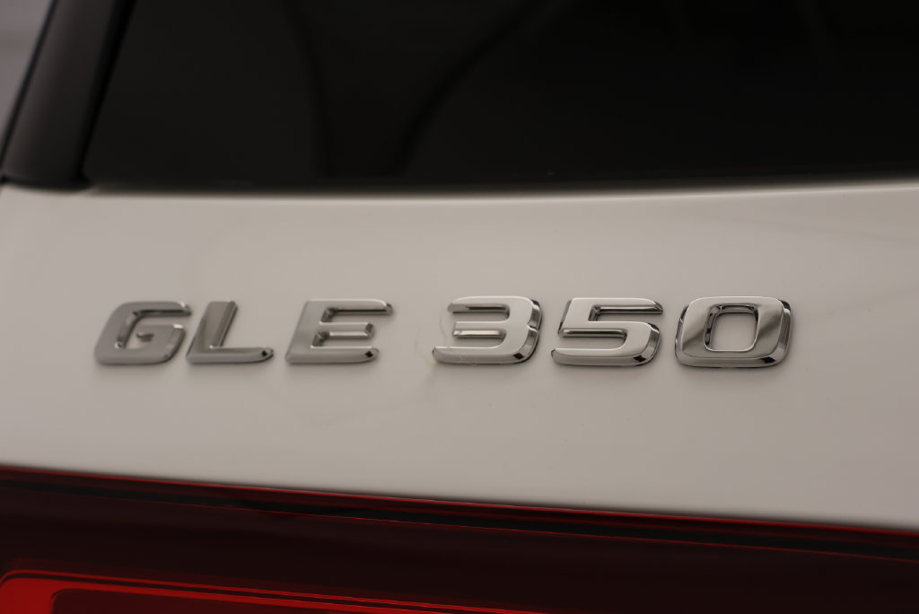 Thumbnail: 2026 Mercedes-Benz GLE - 9