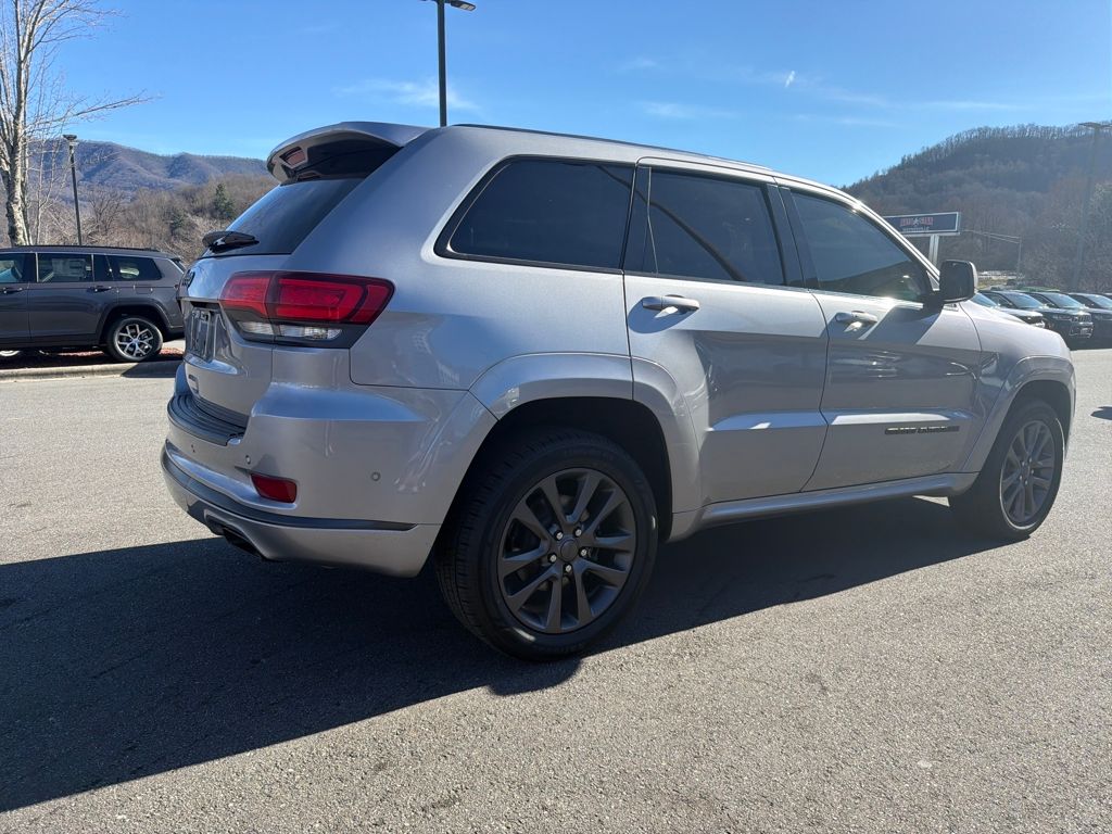 used 2018 Jeep Grand Cherokee car, priced at $17,880