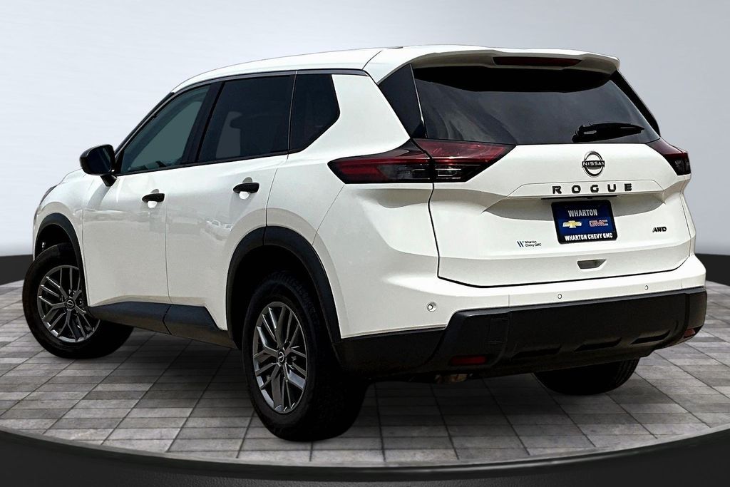 2024 Nissan Rogue S - 4