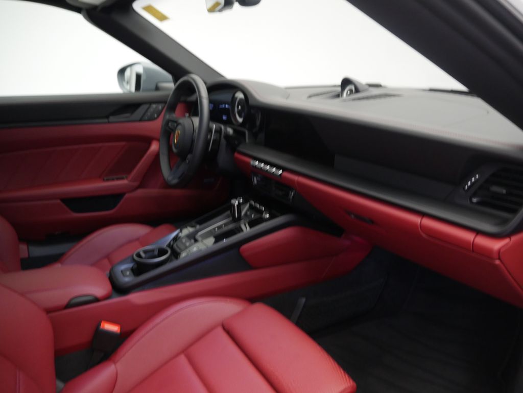 Thumbnail: 2024 Porsche 911 - 21