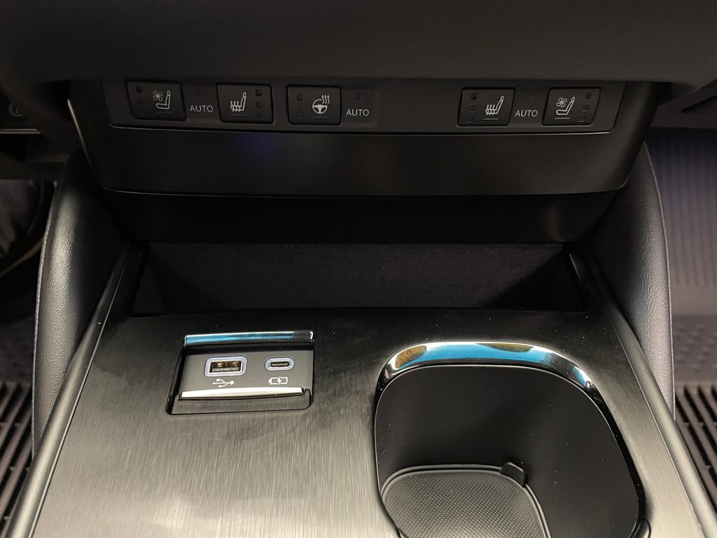 2024 Lexus ES 350 30