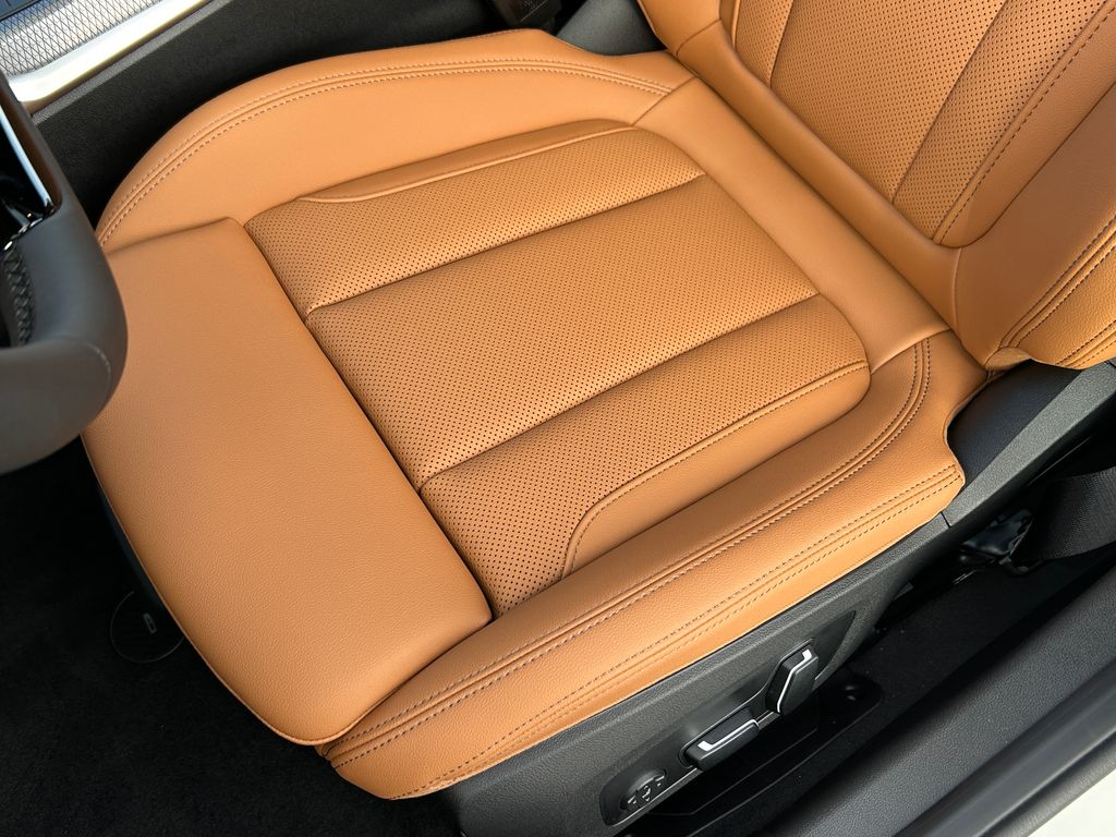 Thumbnail: 2026 BMW 3 Series - 15