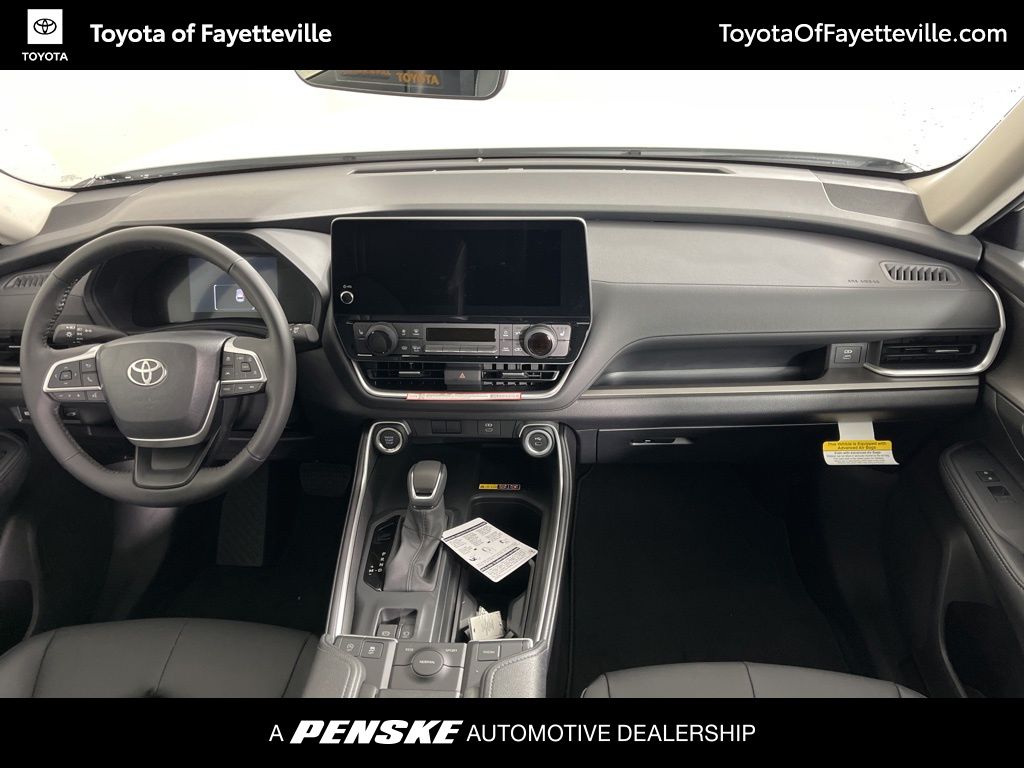 Thumbnail: 2026 Toyota Grand Highlander - 16