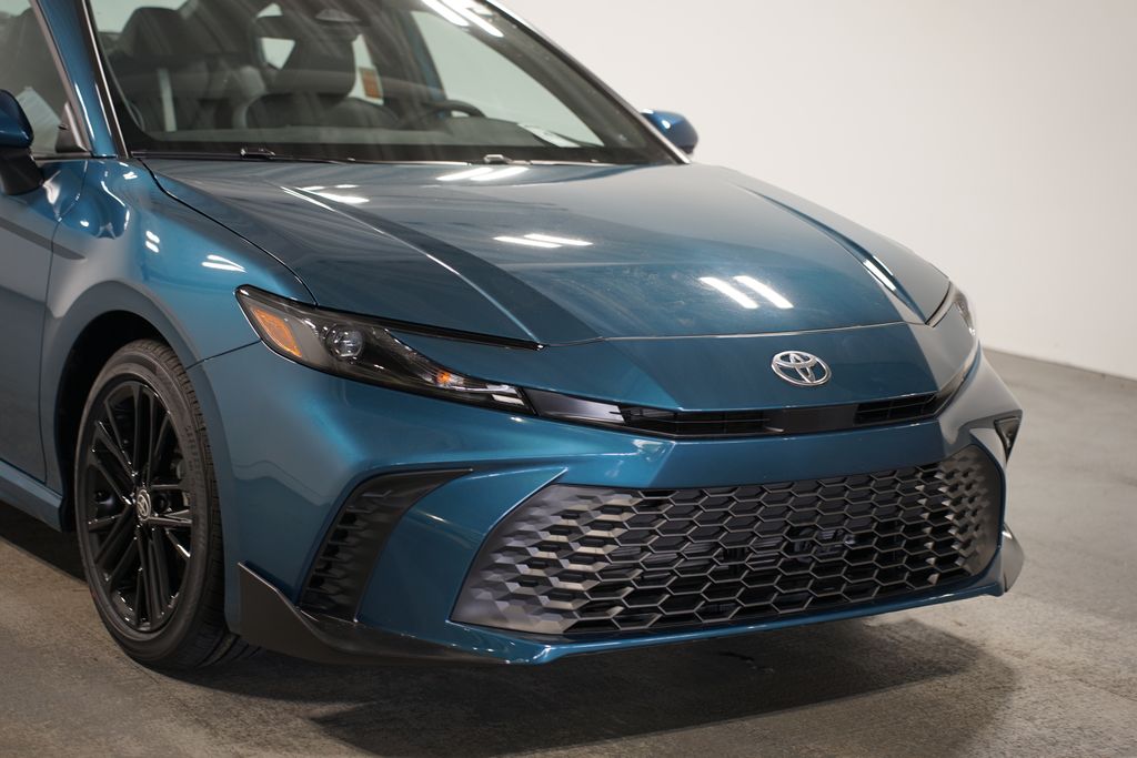 Thumbnail: 2025 Toyota Camry - 4