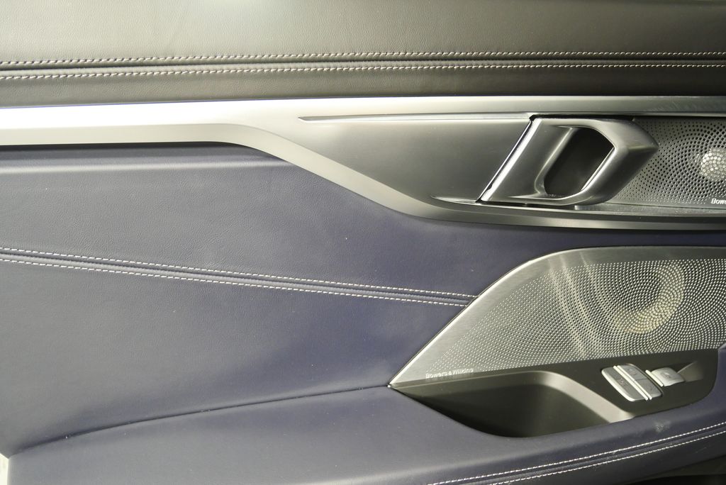 Thumbnail: 2022 BMW 8 Series - 14