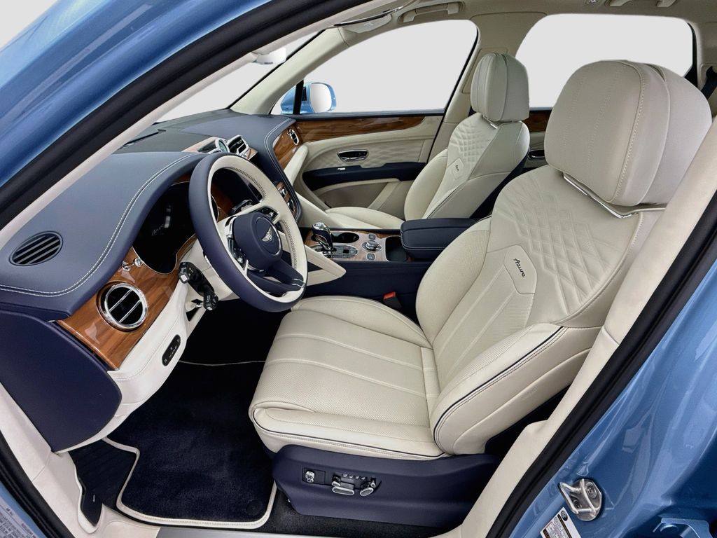 Thumbnail: 2026 Bentley Bentayga - 18