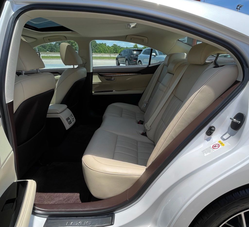 2018 Lexus ES 350 White at Emmons Autoplex